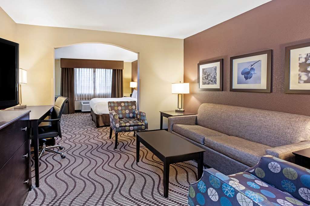 La Quinta Inn & Suites by Wyndham Meridian Boise West - photo 23