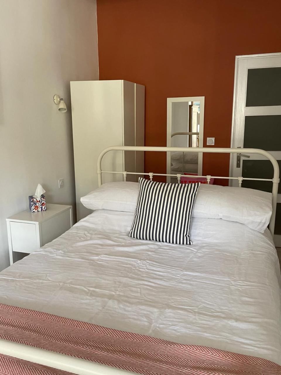 Appartement Au Port — 4-Star Luxury Hotel in Dinan, France
