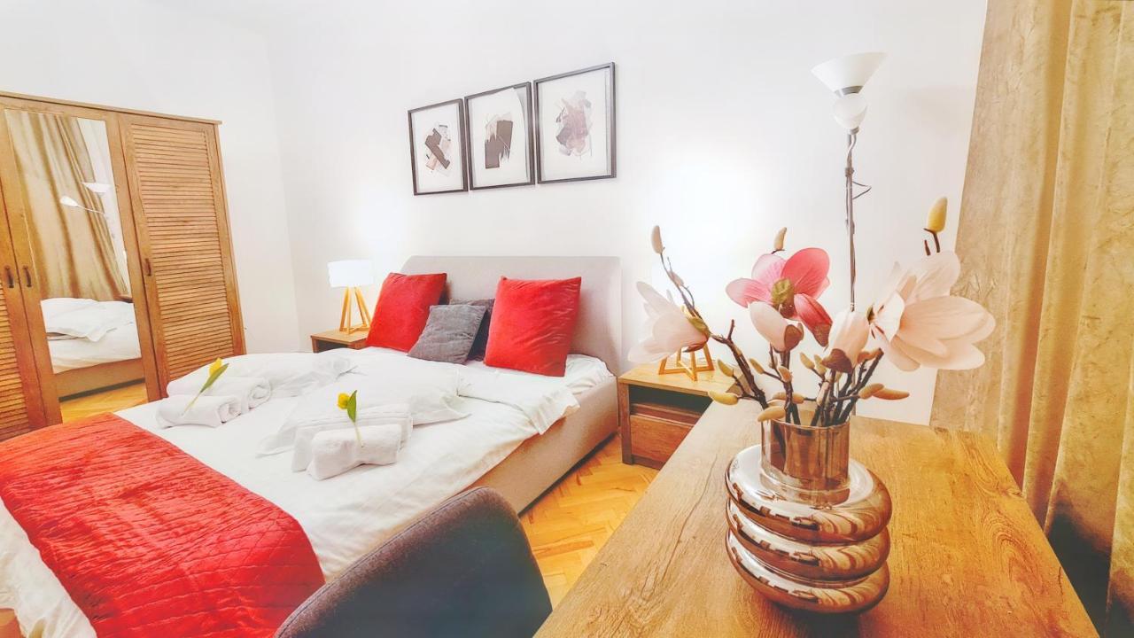Spacious 5 luxury in historic center free parking — 4-Star Luxury Hotel in Cluj-Napoca, Romania