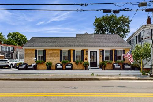 Shell Path Escape - carbon neutral hotel in Provincetown