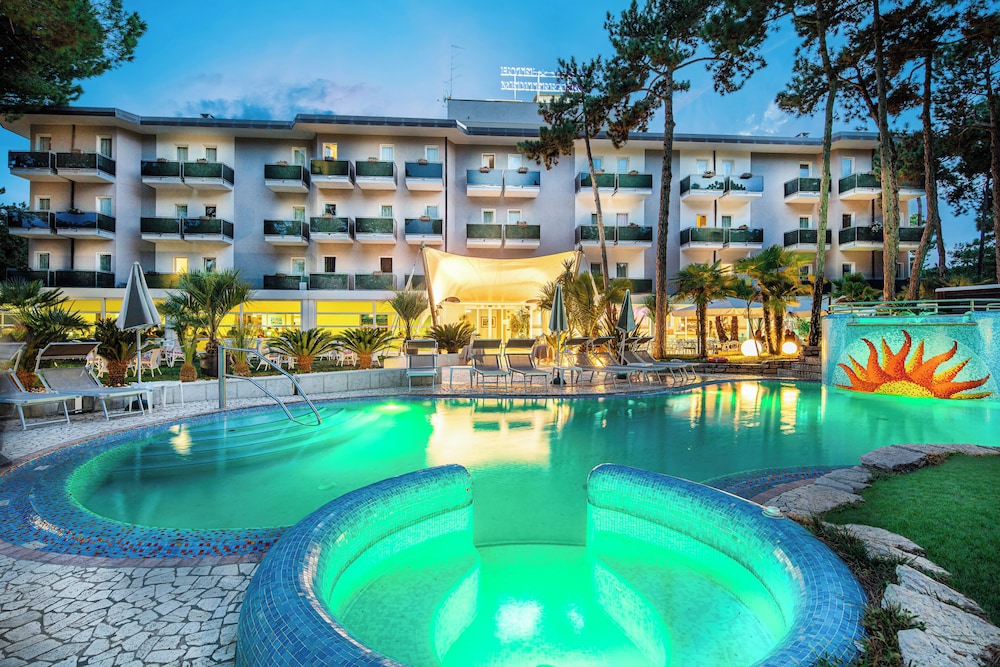Hotel Mediterraneo — hotel in Lignano Sabbiadoro