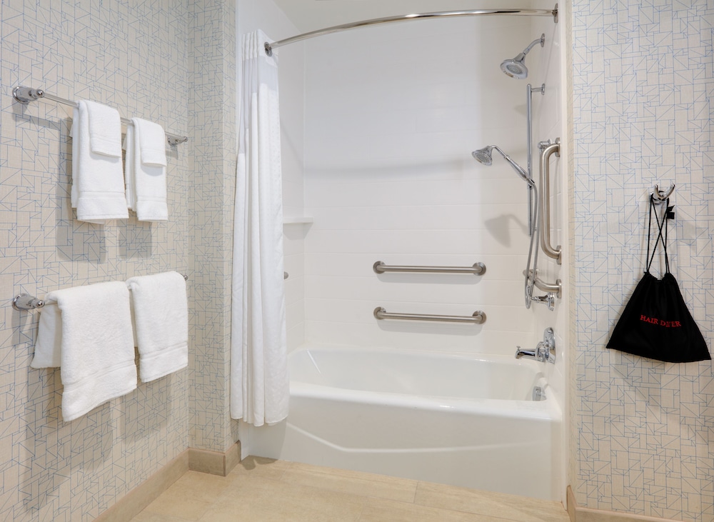 Holiday Inn Express & Suites Dallas NW HWY Love Field by IHG - photo 9
