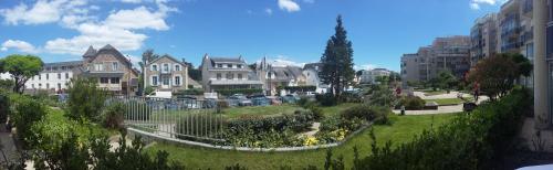 Appartement T3 4 personnes Face Océan Thalasso — 4-Star Luxury Hotel in Pornichet, France