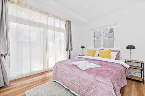 Huge Apartment Best Location Large Patio