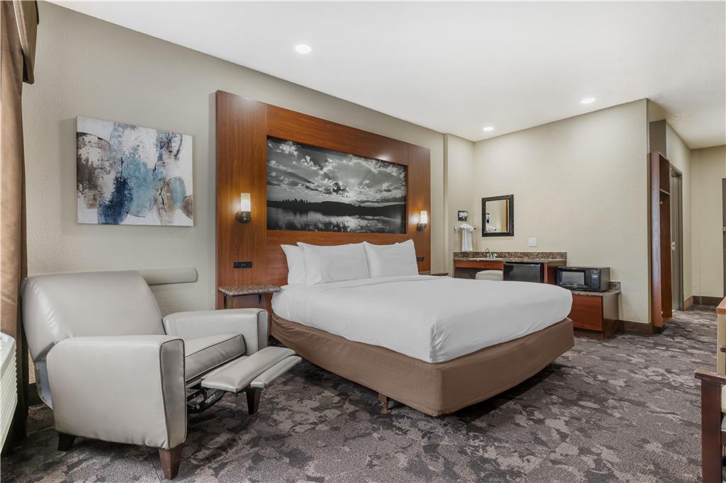 Best Western Plus Yukon - photo 32
