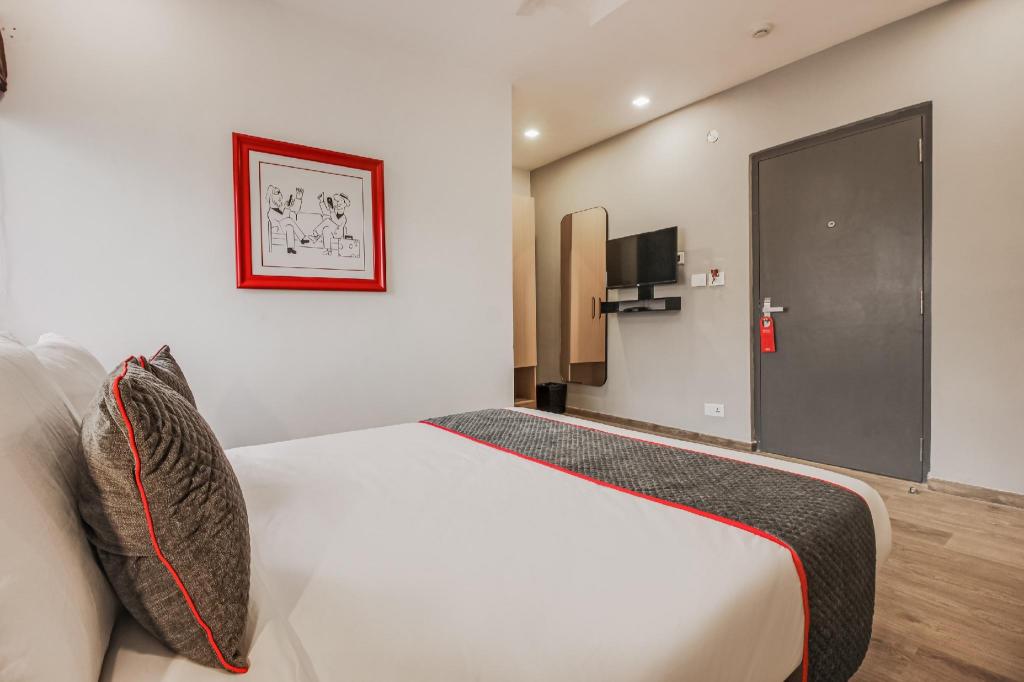 Super Townhouse 359 Begumpet Near Hyderabad Central — 4-Star Luxury Hotel in Hyderabad, India