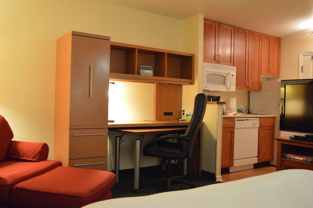 TownePlace Suites by Marriott Quantico Stafford - photo 35