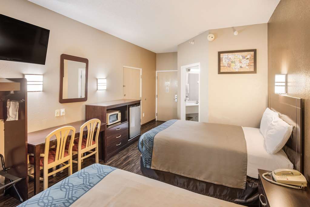 Econo Lodge Morristown - photo 7