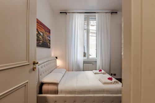 Central Apartment Duomo 2 Wi Fi & AC Free — 4-Star Luxury Hotel in Milan, Italy