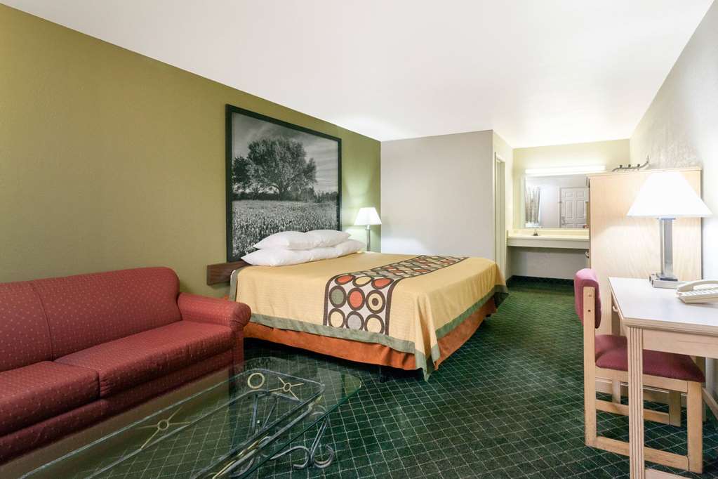 Super 8 by Wyndham Fredericksburg - photo 17