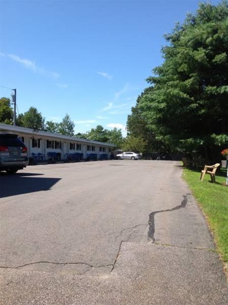 Admiral Motel - photo 8