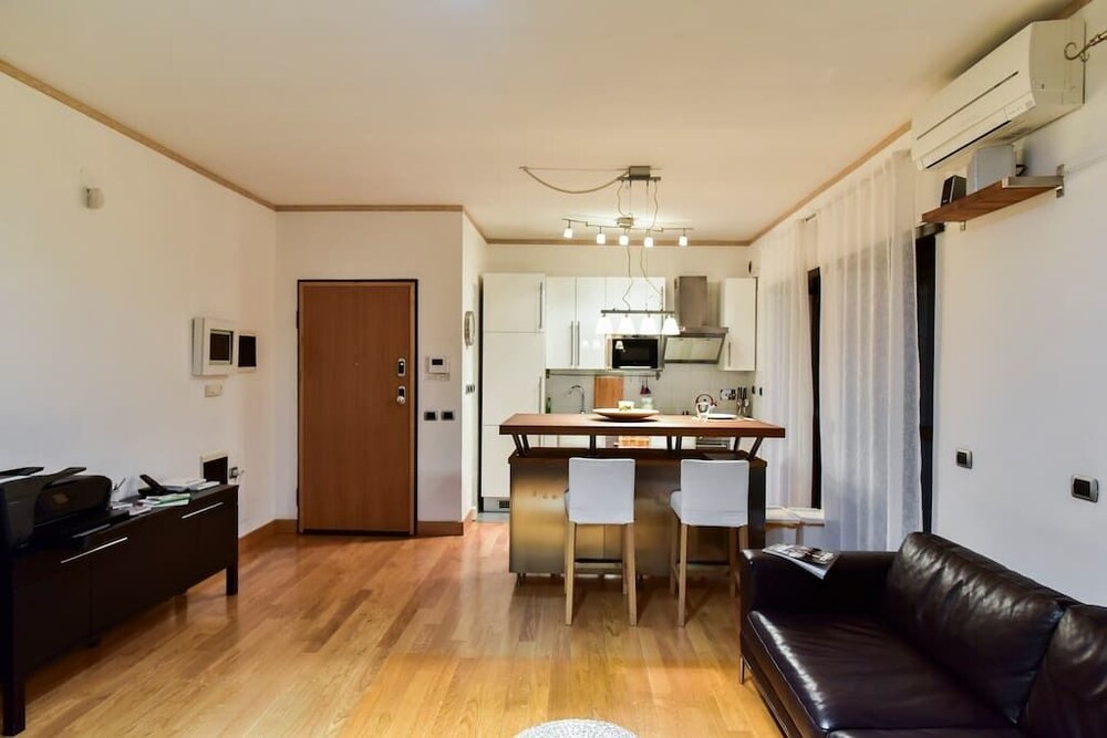 Home Sorbara — 4-Star Luxury Hotel in Rome, Italy