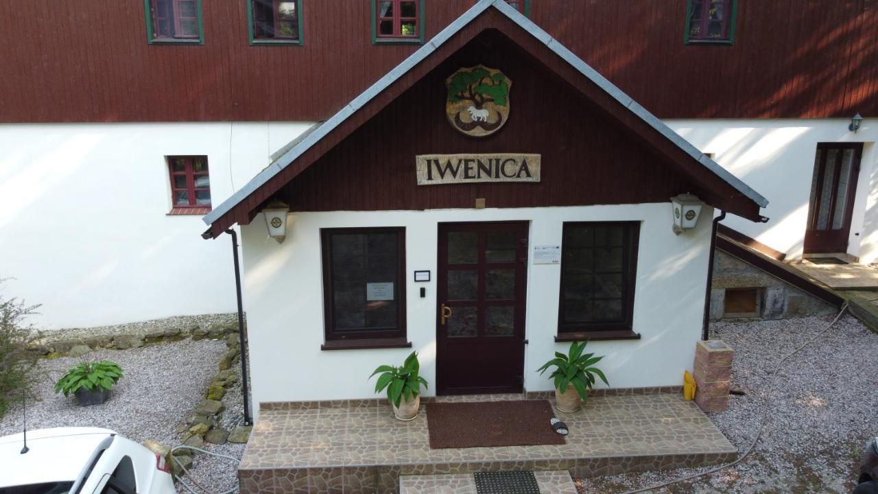 Iwenica — hotel in Stara Kamienica