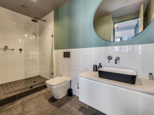 Modern secure spacious L shedding free pool