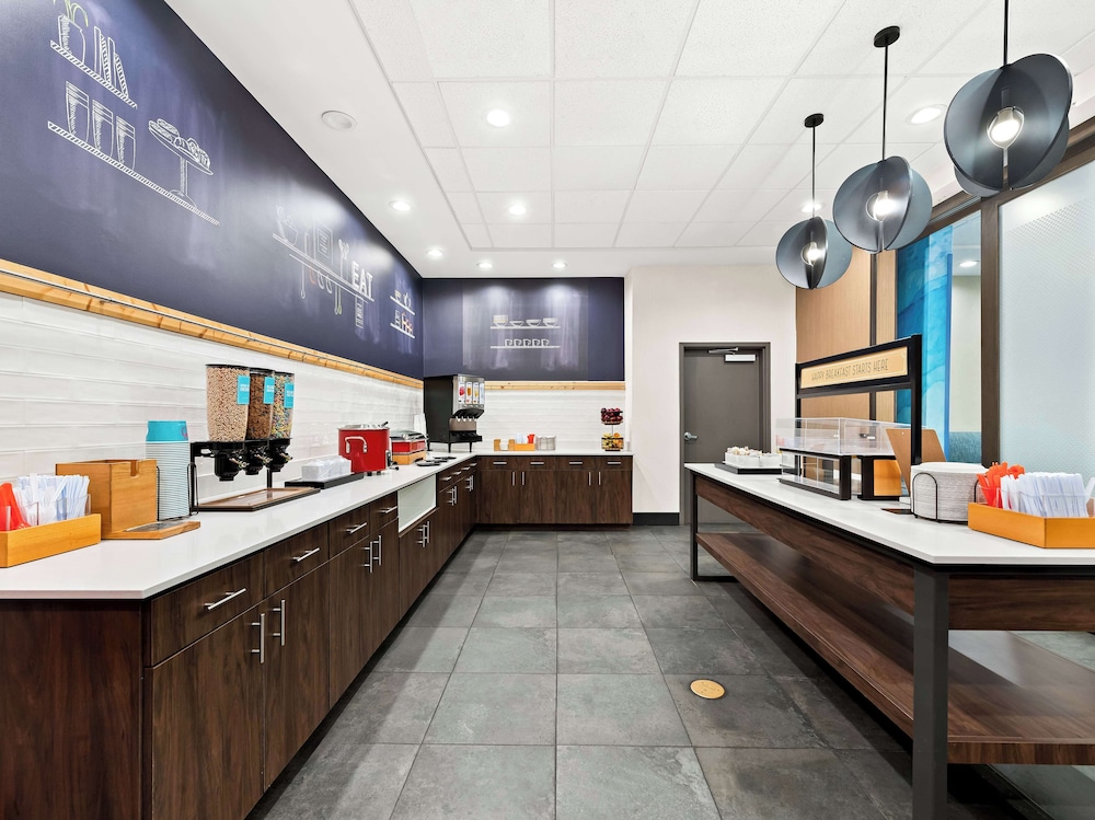 Hampton Inn Longview - photo 30