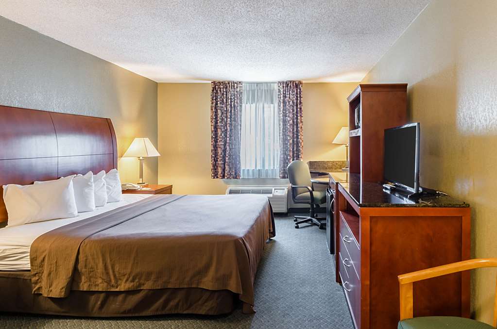 Quality Inn Chicopee Springfield - photo 13