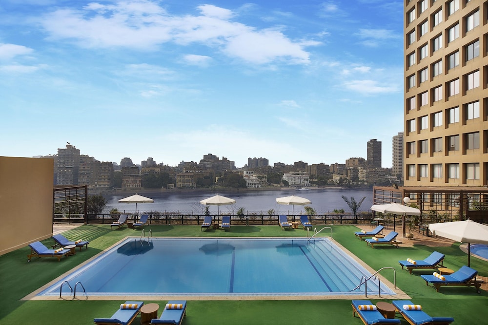 Hilton Cairo World Trade Center Residences