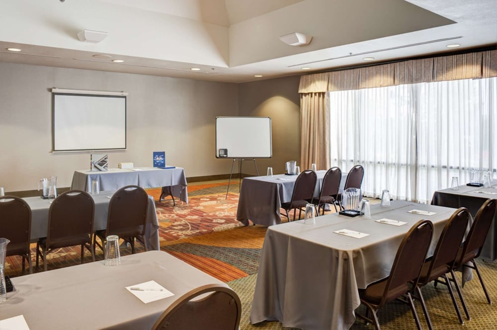 Hampton Inn Tulsa Sand Springs - photo 47