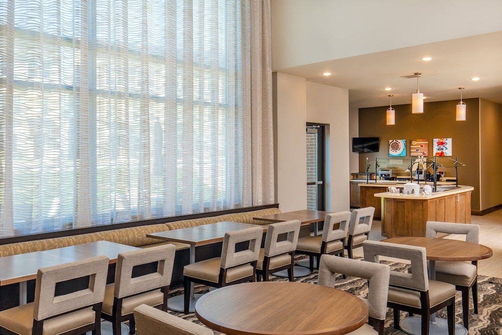 Staybridge Suites Charlottesville Airport by IHG - photo 34