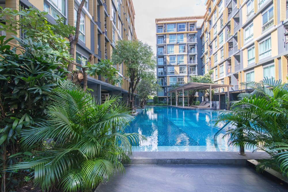 Near BK University Quiet Condo in Rama4 bkb130