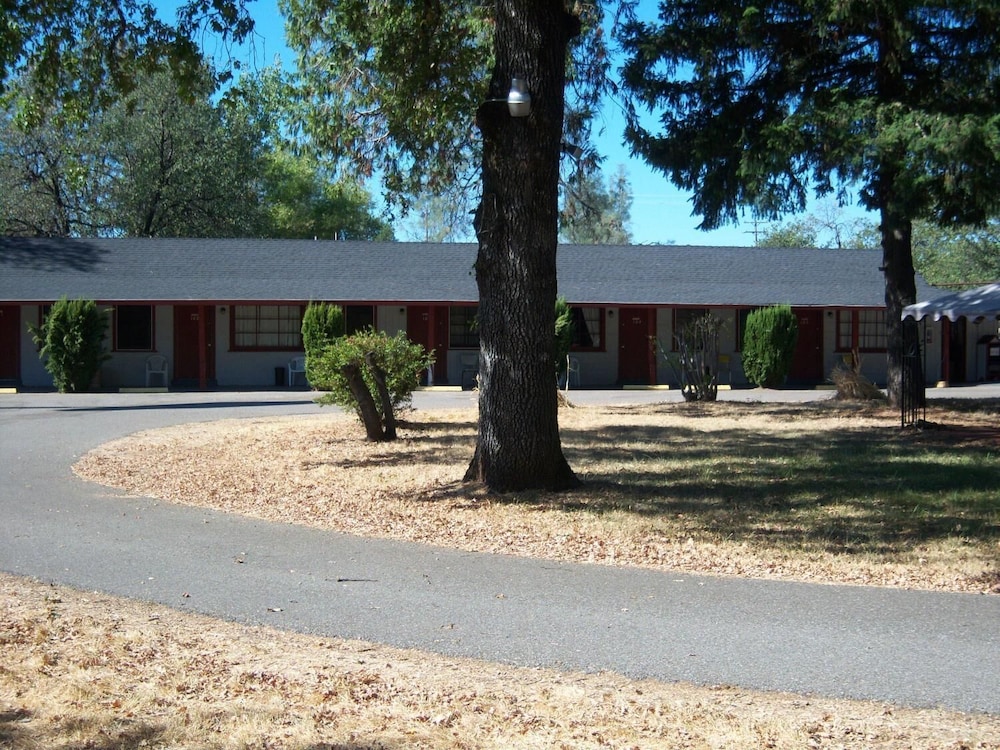 Shasta Dam Motel - photo 20
