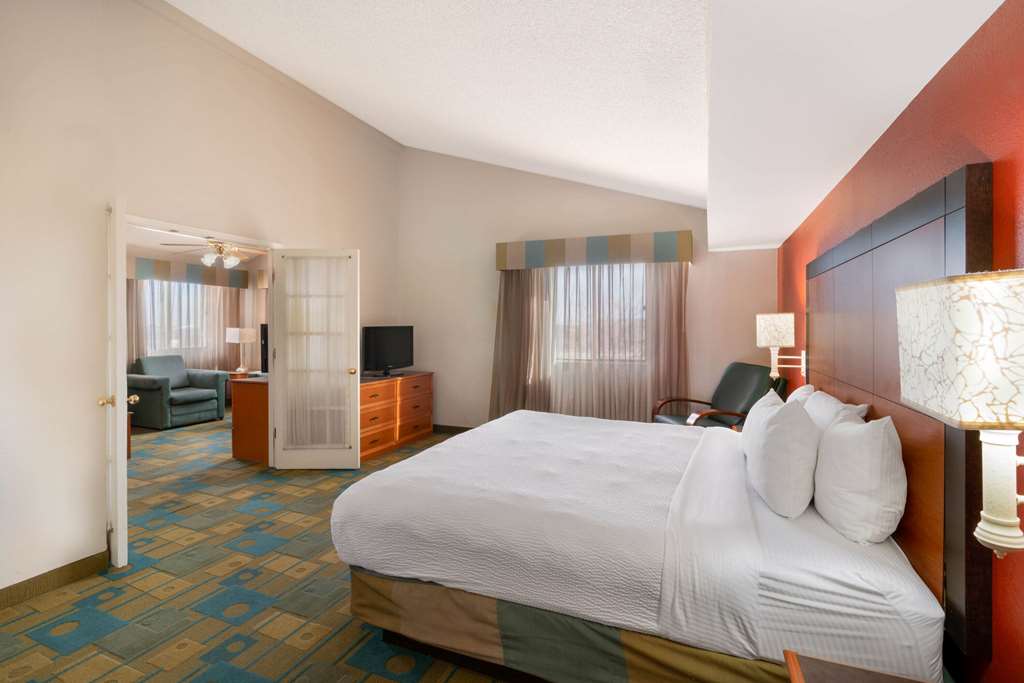 La Quinta Inn by Wyndham Cheyenne - photo 34