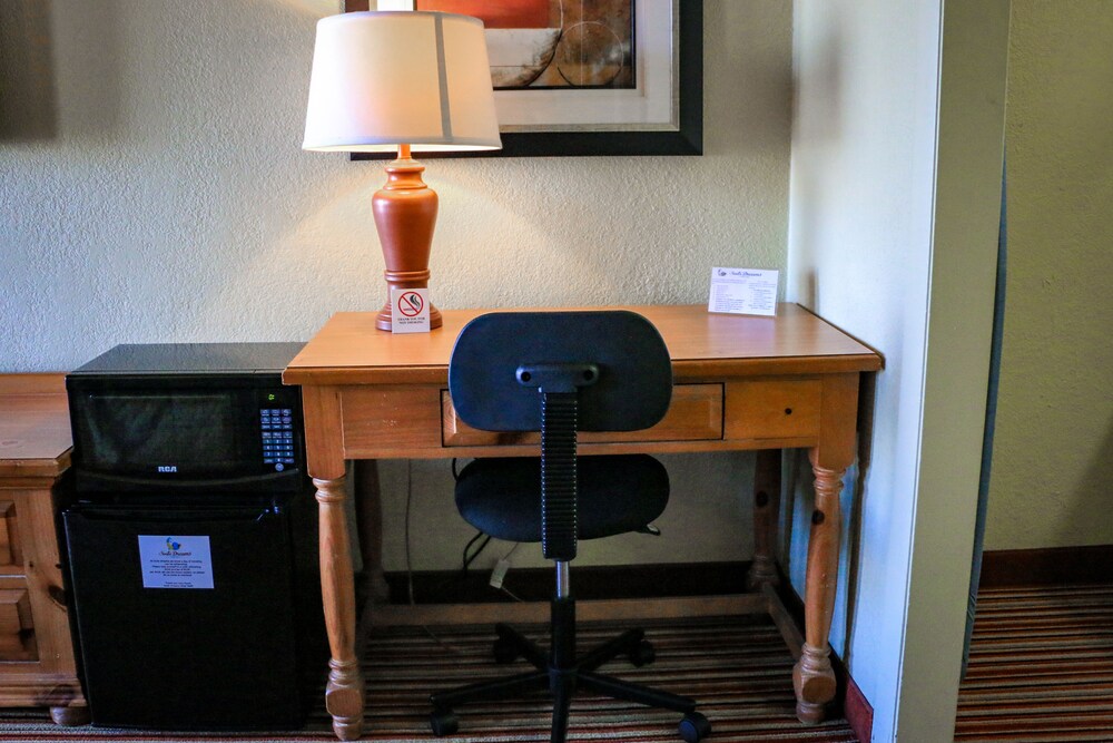 Suite Dreams Hotel - photo 29