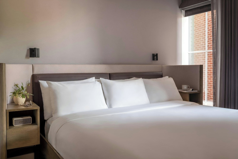 Lark Hotels 907 Main - photo 16