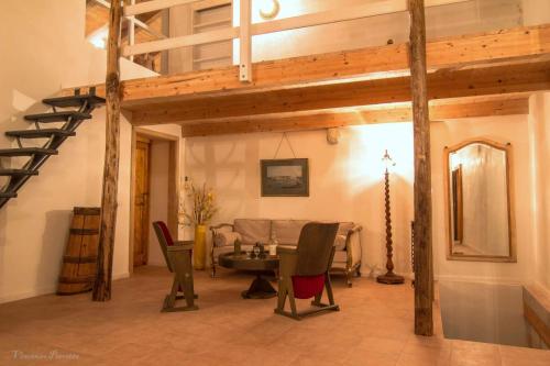 L' Alcova Del Conte — 4-Star Luxury Hotel in Dragoni, Italy