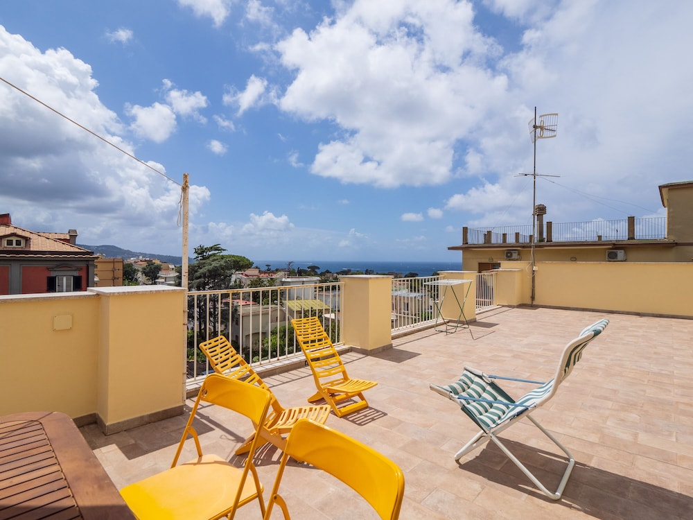 La nave del té — 4-Star Luxury Hotel in Meta, Italy