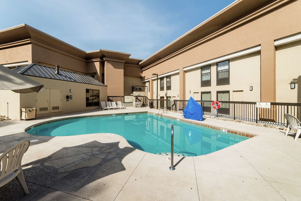 Hampton Inn Caryville I 75 Cove Lake State Park - photo 62