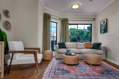 Stylish in Sunny Santa Monica walk to Beach & Pier — 4-Star Luxury Hotel in Los Angeles, United States