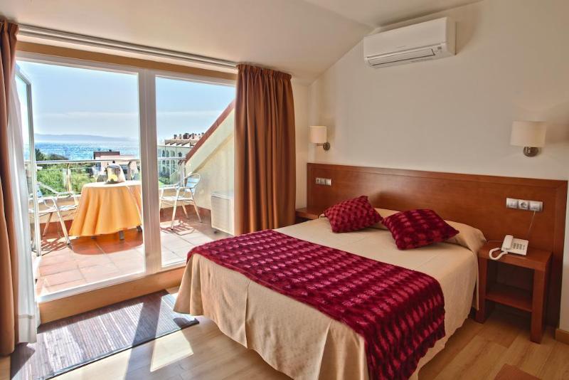 Hotel Playa Langosteira By Adelolo — A Coruna