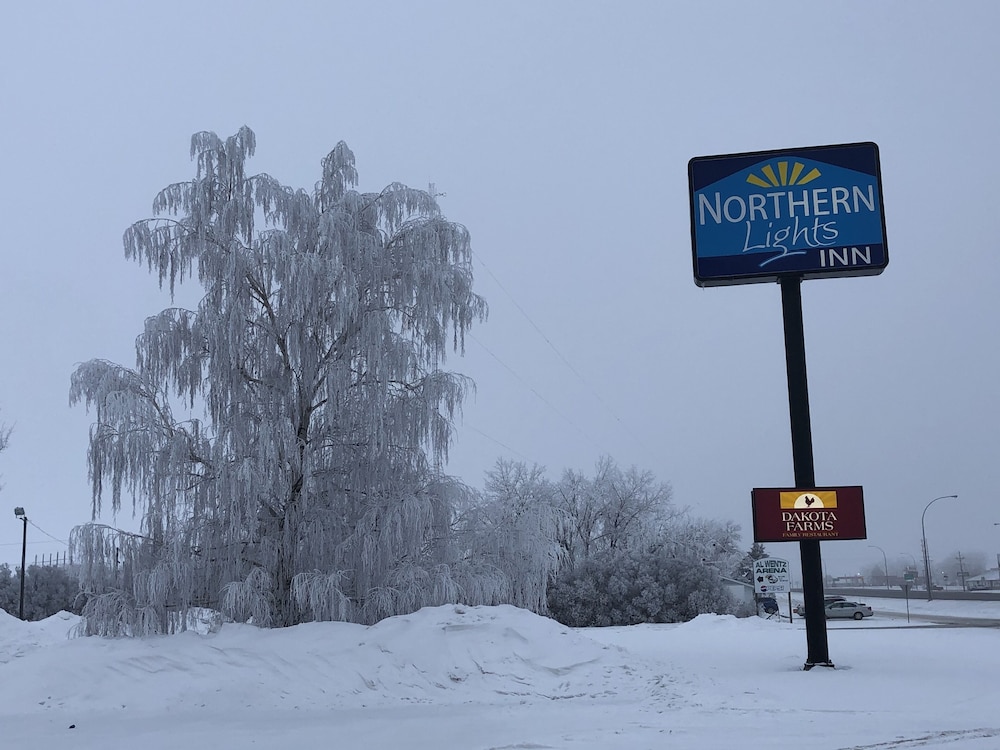Northern Lights Inn Rugby - photo 35