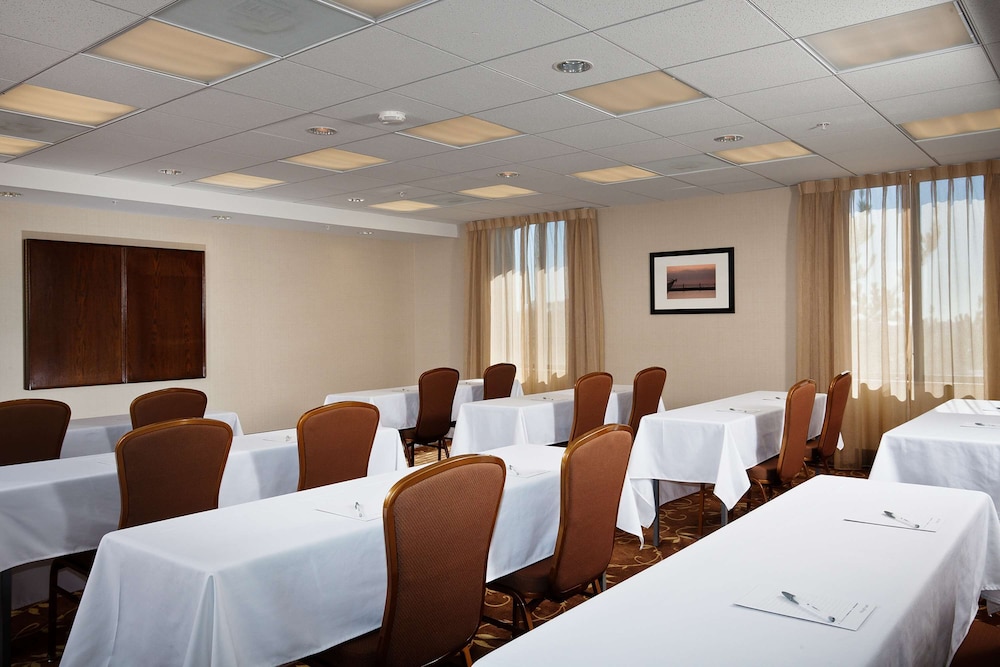 Hampton Inn & Suites Arroyo Grande Pismo Beach Area CA - photo 34