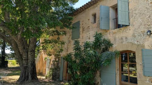 Bastide Neuve au Cœur du Luberon Piscine Privée — hotel in Lauris