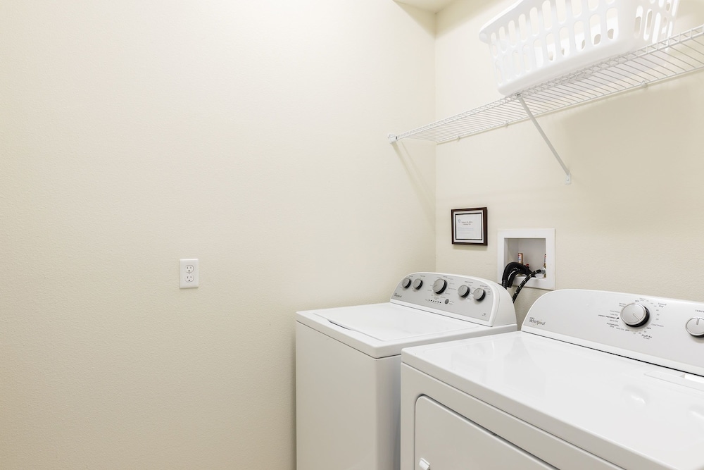 Windsor at Westside #20 9 Bedroom Private Pool Villa in Brand New Resort — 4-Star Luxury Hotel in Kissimmee, United States