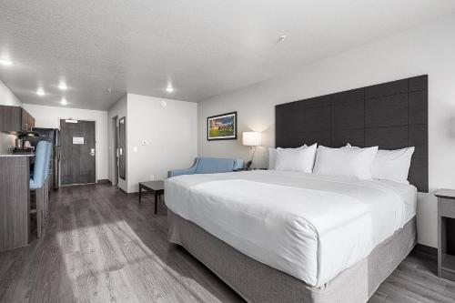 Riverstone Suites Chippewa Falls - photo 42