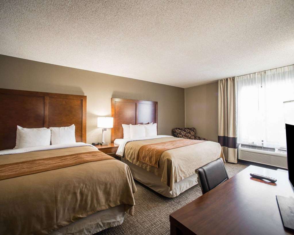 Comfort Inn & Suites Hazelwood St. Louis - photo 18