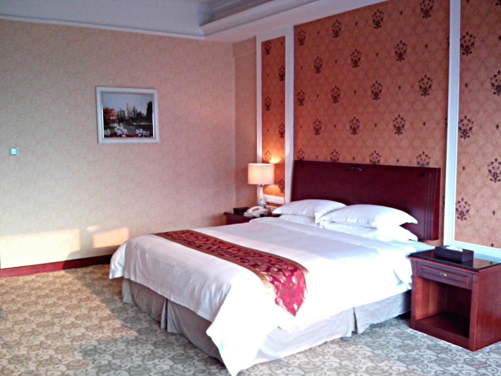 Vienna Hotel — hotel in Shantou