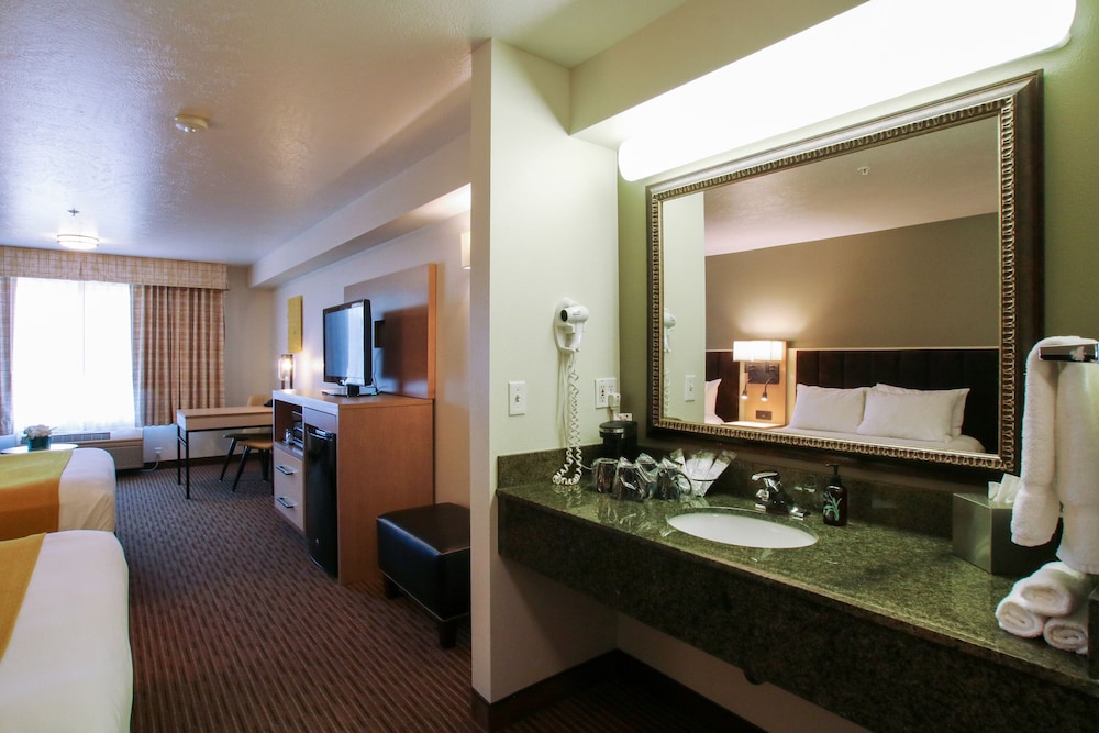 Oxford Suites Spokane Valley - photo 7