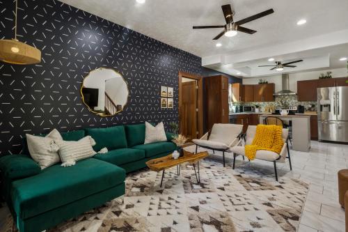 Luxe 4bd Movie Games Centrally Located in Lincoln, United States