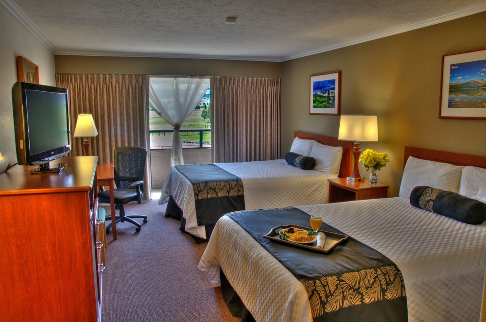 Fairmont Hot Springs Resort - photo 2