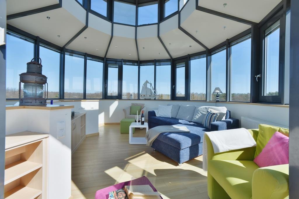 Ferienhaus Leuchtturm — hotel in Wiek