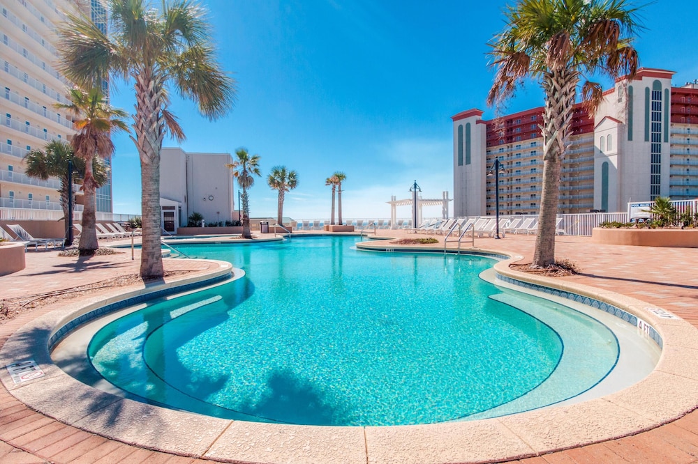 Laketown Wharf by Book That Condo — 4-Star Luxury Hotel in Panama City Beach, United States