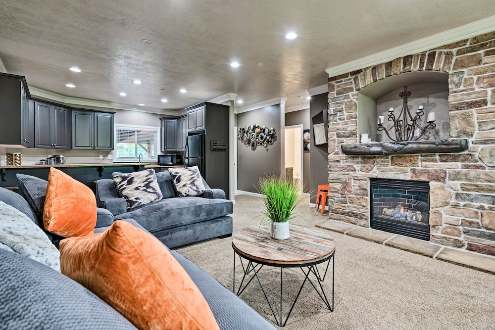 Renovated Condo 8 Miles to Snowbasin Ski Resort - photo 4