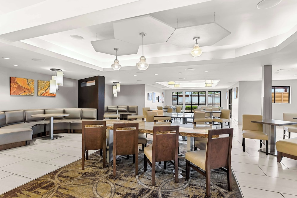 Best Western Plus At Lake Powell - photo 38