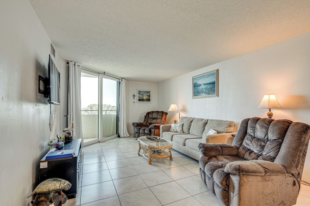 Balcony & Resort Amenities: Gulf Coast Escape - photo 3