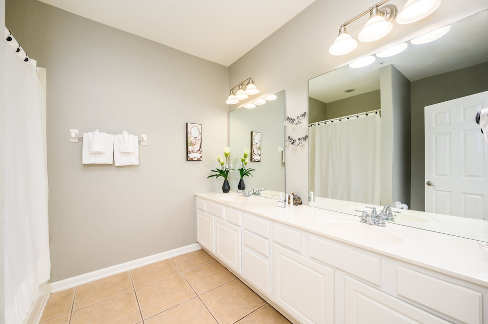 Vista Cay Resort Direct Townhomes by Millennium Management - photo 244
