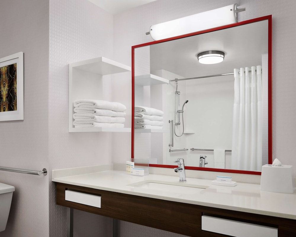 Hampton Inn & Suites Charlotte Steele Creek - photo 17